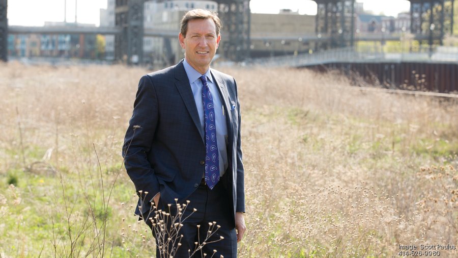 Blue Mound Road apartments set for 2016 start after developers buy project site Milwaukee