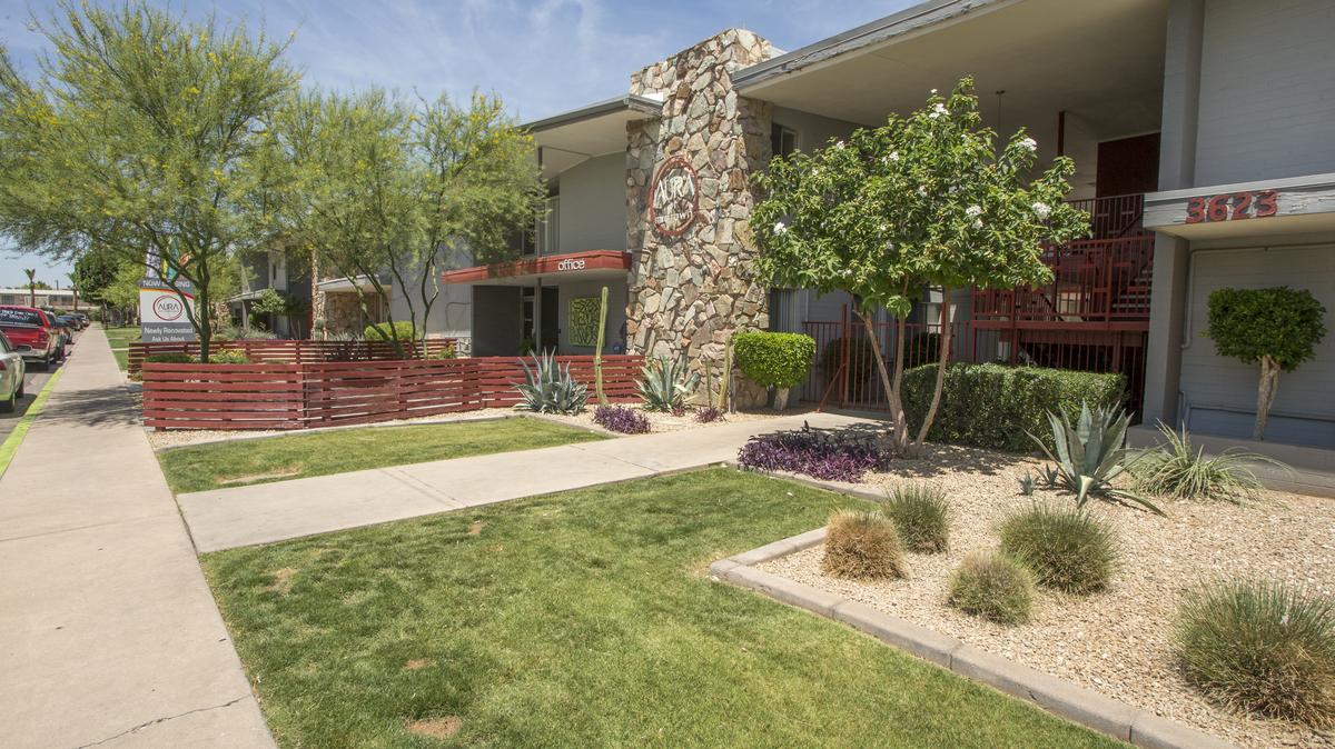 Pathfinder Partners sell Phoenix apartment complex to Capital Real