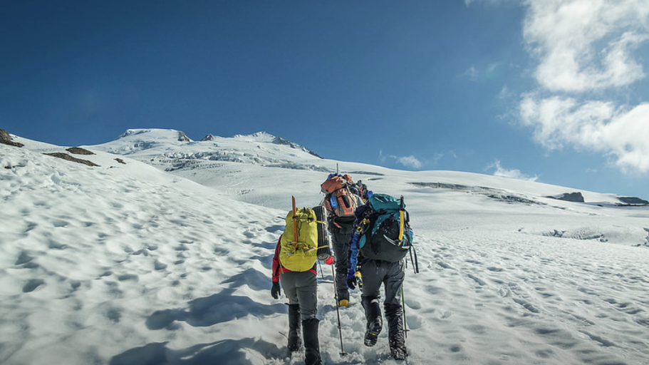 Viewpoint State University mountaineering team has a peak