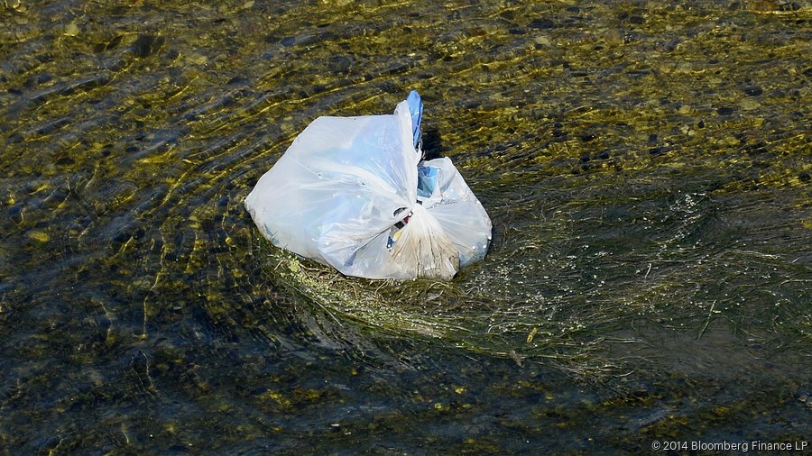 Ald. Cardenas aims to close a 'loophole' in Chicago's plastic