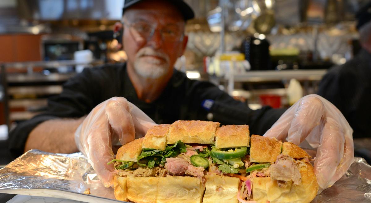 Kowalski's Market & Wine Shop opens in Excelsior (Photos) Minneapolis