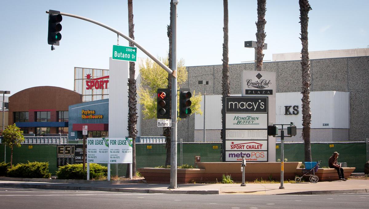 EDM Realty Corp. sells part of Country Club Plaza Sacramento Business