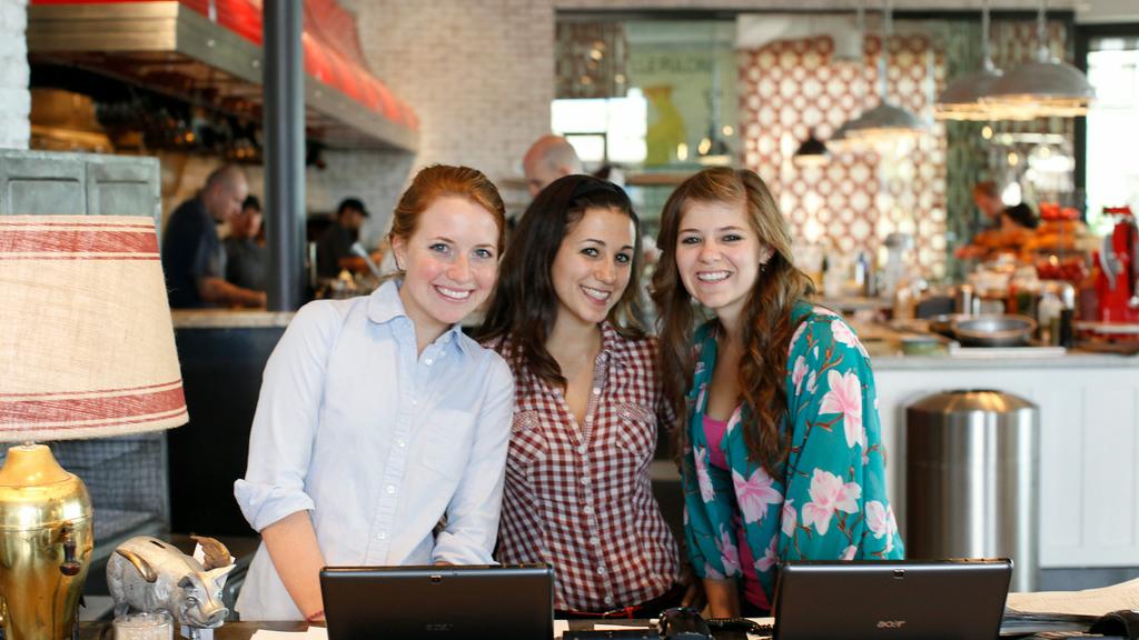 Fox Restaurant Concepts hosts job fair for four concepts - Phoenix