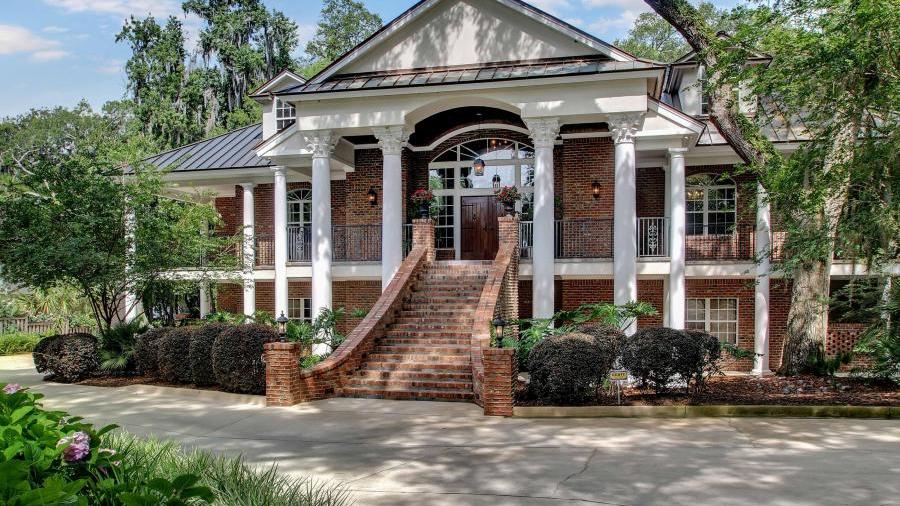 PreCivilWar style mansion for sale in Jacksonville neighborhood of