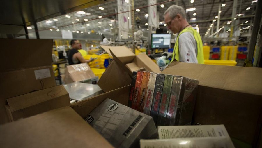 Amazon creates 1,000 jobs in Illinois as it opens first fulfillment