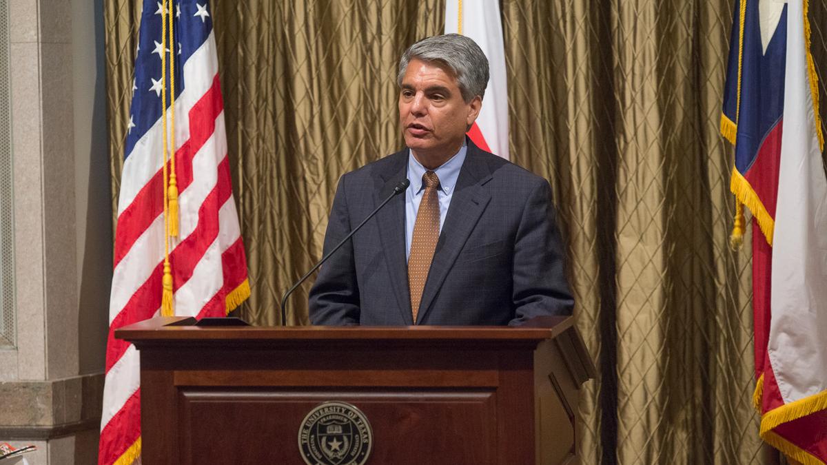 University of Texas President Gregory Fenves leads large UT delegation
