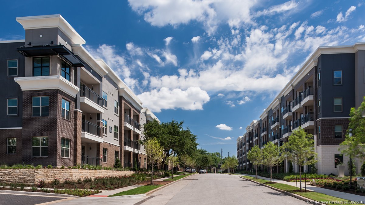 Luxury apartment community in Dallas' urban core sells to Chicagobased