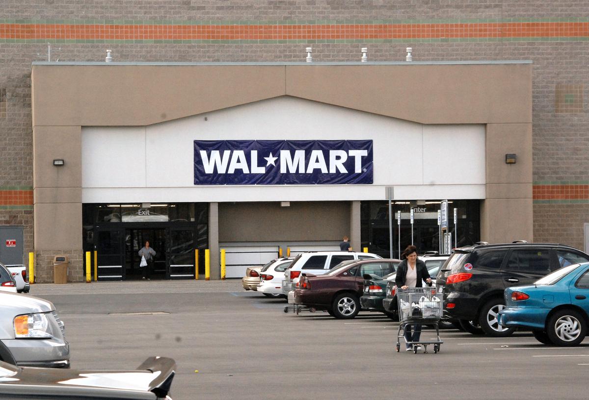 'Supermarket' targets Latham Circle. Is it Walmart Supercenter