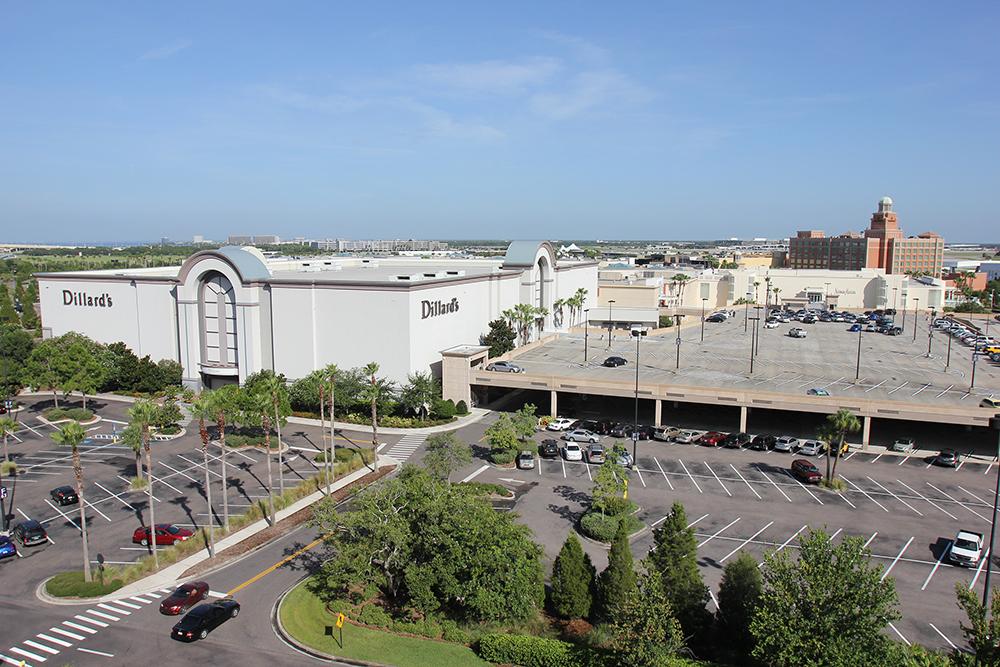 Tampa, Florida, International Mall, Neiman Marcus. Louis Vu…