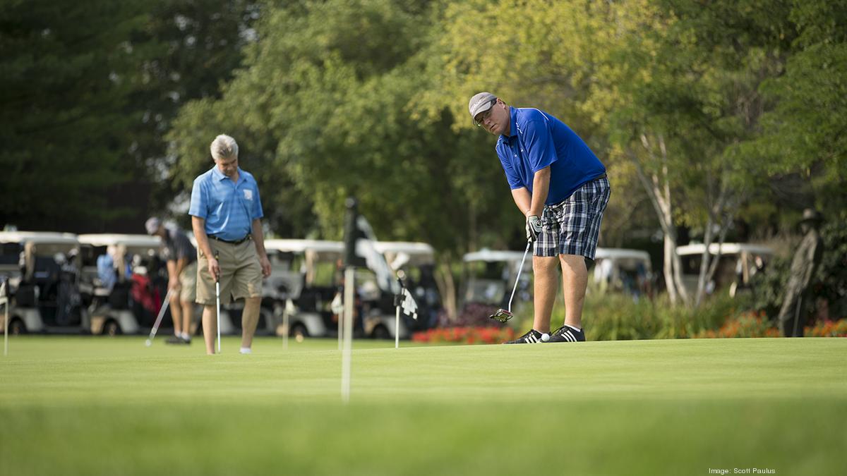 Rockwell employees, suppliers hit golf course to raise money for United