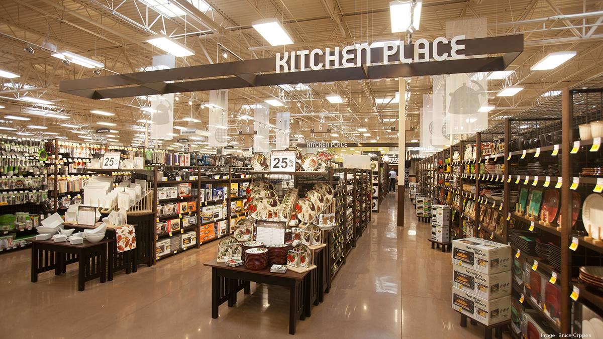 Retail ramps up with largestever Kroger store Cincinnati Business