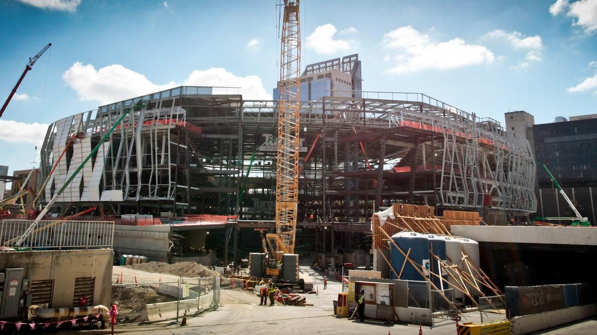 Sacramento Kings say arena builders near completion of roof