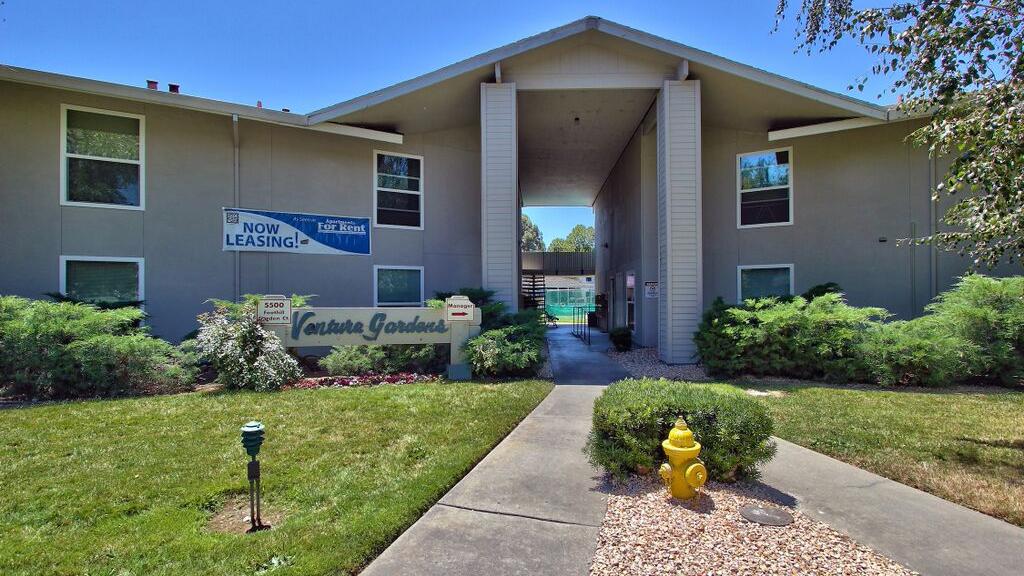 What two sales say about the multifamily market