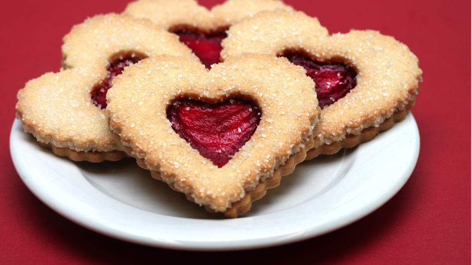 la madeleine linzer cookies