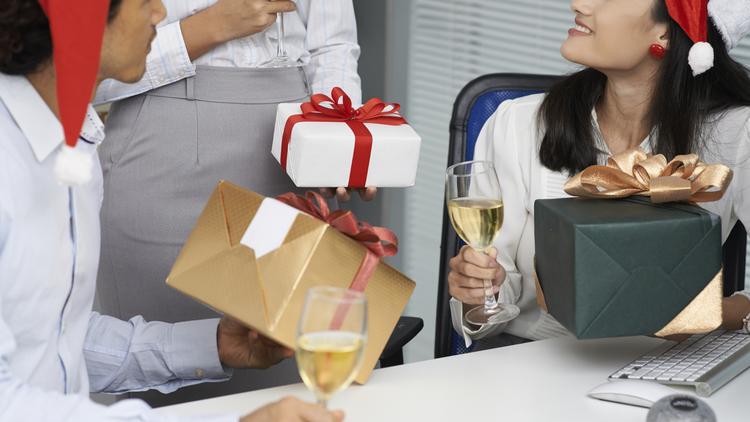 Are Holiday Gifts to Employees Taxable 