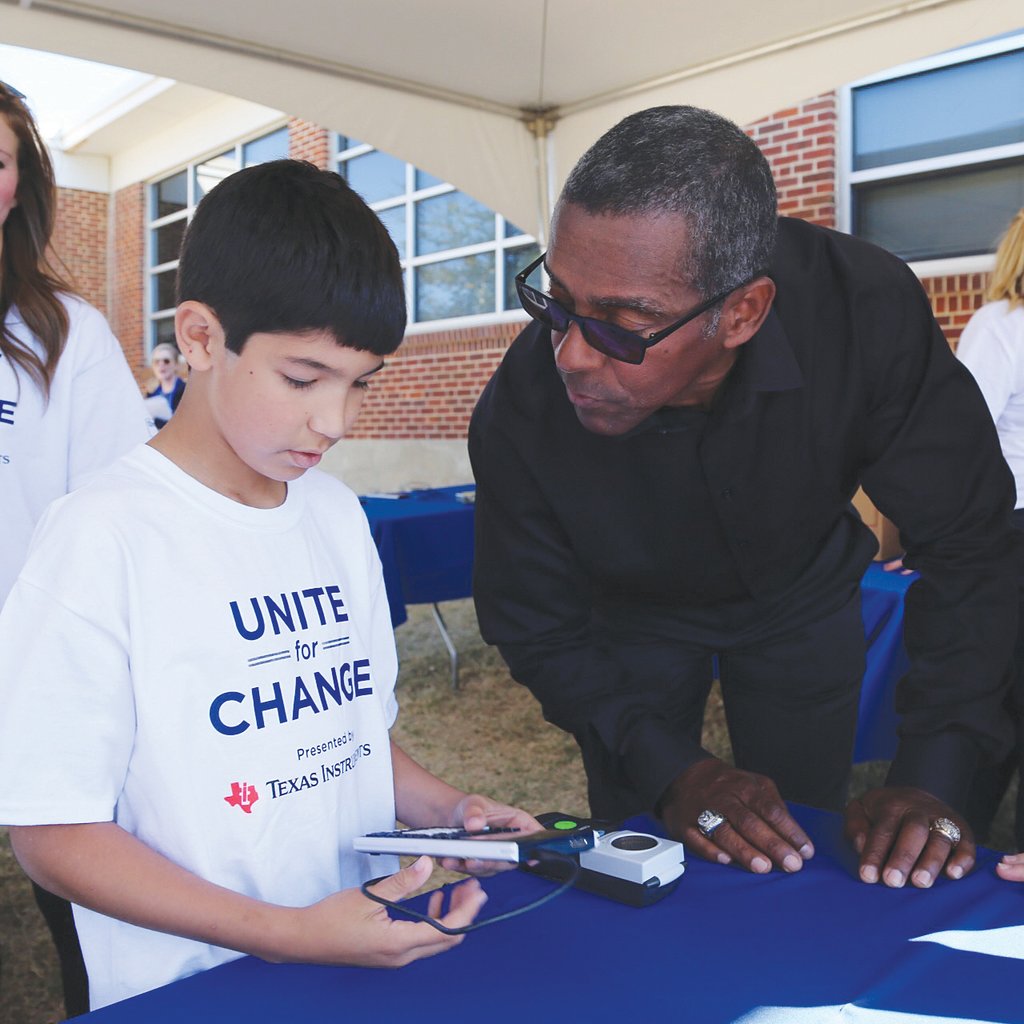 Former Cowboys quarterback Troy Aikman makes $1 million donation to alma  mater