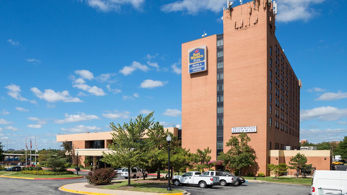 Best Western owner says he's selling Canton site because hotel market