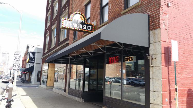 mikeys-late-night-slice-exterior-dje*750xx5312-2988-0-0.jpg