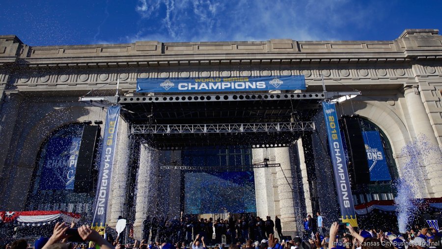 PHOTO GALLERY: Royals World Series Parade