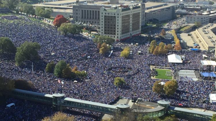Royals' World Series parade turns Kansas City into traffic nightmare
