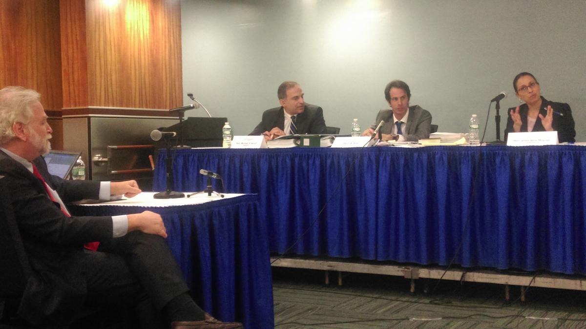 National Restaurant Association challenges 15 minimum wage hike for