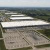 Huge distribution center coming to River Ridge in early 2017 <img src="http://media.bizj.us/view/img/7733692/river-ridge-aerial01*100xx1597-1600-803-0.jpg">A nearly 600,000-square-foot distribution center is under construction and will be debuting in Southern Indiana's River Ridge Commerce Center by the beginning of next year.
Kansas City-based developer VanTrust Real Estate LLC is constructing the 592,800-square-foot Gateway 600 on about 40 acres it purchased at 250 Hilton Drive inside the 6,000-acre Clark County business park.
Jerry Acy, executive director of River Ridge Development Authority, said VanTrust paid $60,000 per acre for the land to…<div>
<a href="http://feeds.bizjournals.com/~ff/industry_8?a=Crb5p-3njTs:aqaWcYhaTSI:yIl2AUoC8zA"><img src="http://feeds.feedburner.com/~ff/industry_8?d=yIl2AUoC8zA" border="0"></a> <a href="http://feeds.bizjournals.com/~ff/industry_8?a=Crb5p-3njTs:aqaWcYhaTSI:F7zBnMyn0Lo"><img src="http://feeds.feedburner.com/~ff/industry_8?i=Crb5p-3njTs:aqaWcYhaTSI:F7zBnMyn0Lo" border="0"></a> <a href="http://feeds.bizjournals.com/~ff/industry_8?a=Crb5p-3njTs:aqaWcYhaTSI:V_sGLiPBpWU"><img src="http://feeds.feedburner.com/~ff/industry_8?i=Crb5p-3njTs:aqaWcYhaTSI:V_sGLiPBpWU" border="0"></a> <a href="http://feeds.bizjournals.com/~ff/industry_8?a=Crb5p-3njTs:aqaWcYhaTSI:qj6IDK7rITs"><img src="http://feeds.feedburner.com/~ff/industry_8?d=qj6IDK7rITs" border="0"></a> <a href="http://feeds.bizjournals.com/~ff/industry_8?a=Crb5p-3njTs:aqaWcYhaTSI:gIN9vFwOqvQ"><img src="http://feeds.feedburner.com/~ff/industry_8?i=Crb5p-3njTs:aqaWcYhaTSI:gIN9vFwOqvQ" border="0"></a>
</div>