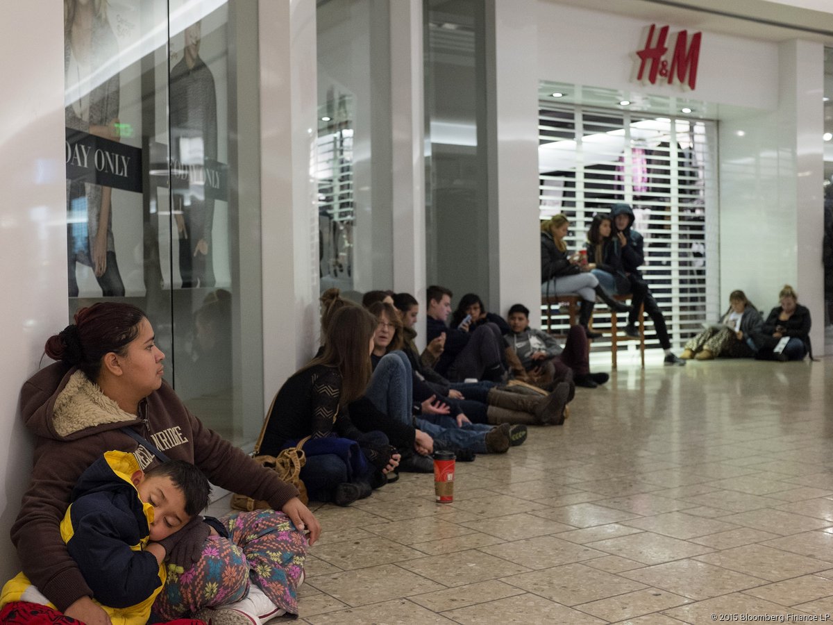 PHOTOS: Black Friday shoppers at Cherry Creek Shopping Center in Denver, Multimedia