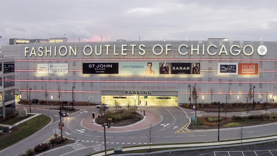 We shopped at Bloomingdale's The Outlet and saw why the off-price