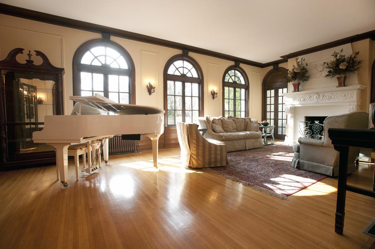 Louisville sales of homes worth 500,000 or more starting to pick up