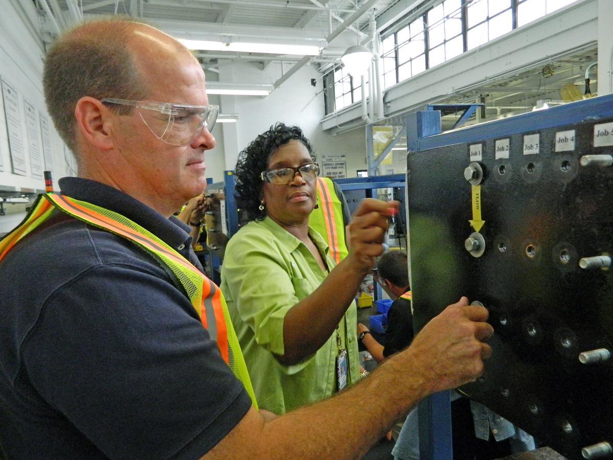 jcps-teachers-see-ford-s-louisville-assembly-plant-up-close