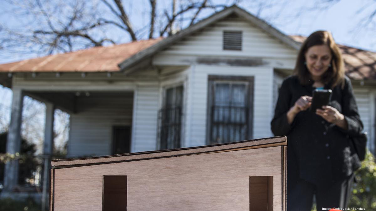 Dignowity Hill home to microbuilder Rising Barn's first tiny home in