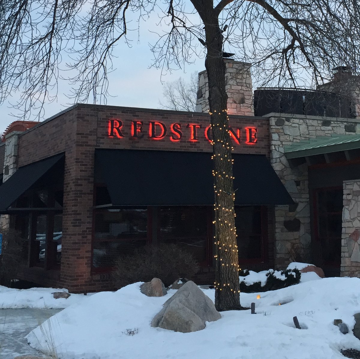 Redstone wants to open a Minnetonka sports bar, but landlord says not so  fast