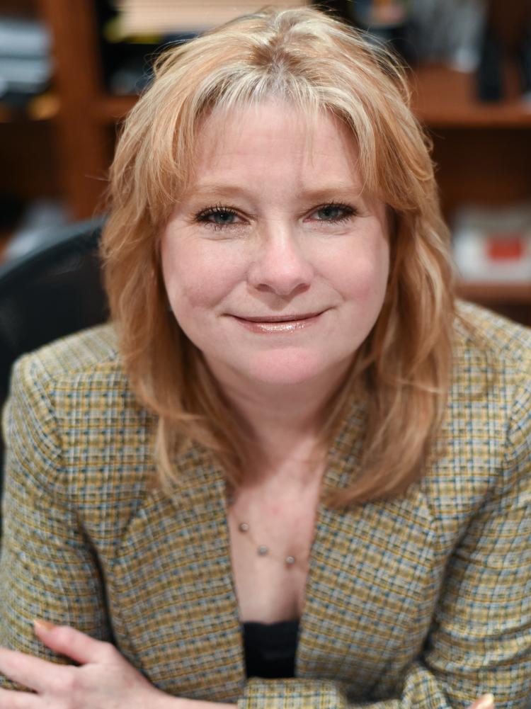Las Cruces Sun News Publisher Rynni Henderson Says Specialized