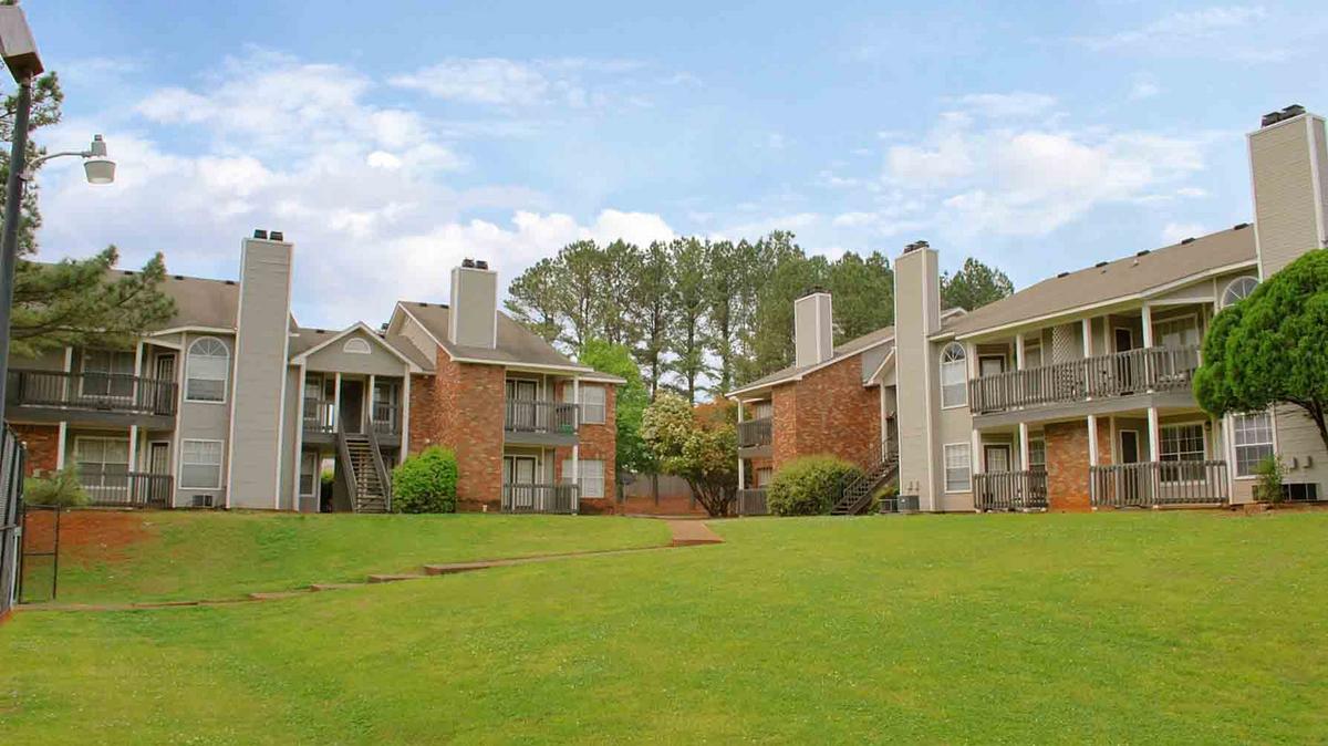 Huntsville apartment complex sells for 15M Birmingham Business Journal