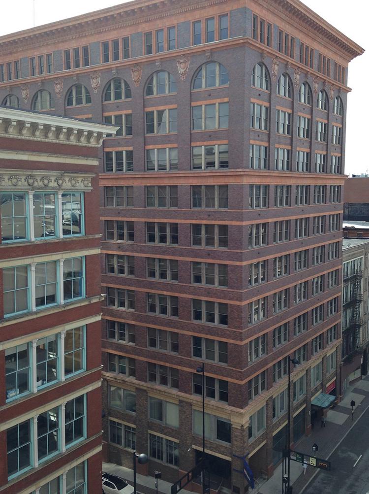 205wfourthst*750xx800-1070-0-82.jpg