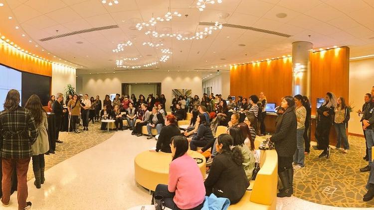 Every month Women Who Code meet to talk about projects and network. This month the event was at Intel.