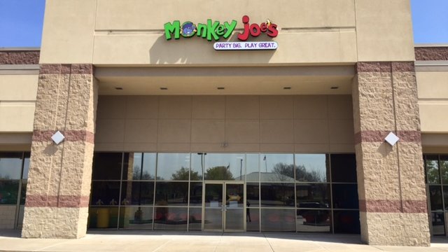 Bouncers for 3 years & under. - Picture of Monkey Joe's, Saint Louis -  Tripadvisor