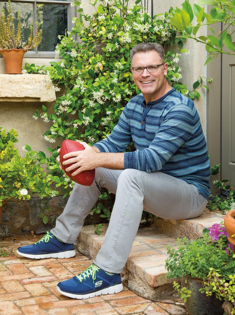 Skechers signs Howie Long deal - L.A. First