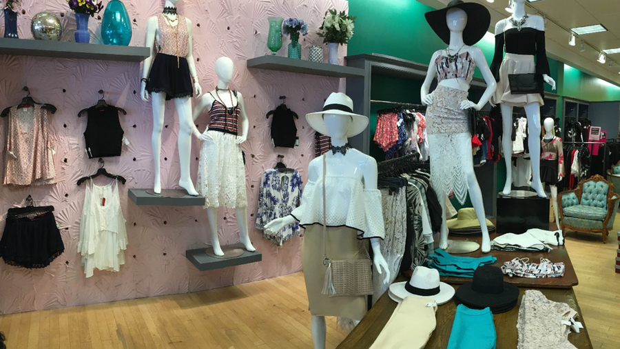 Chicagobased Akira to open boutiques in Brookfield Square, Bayshore