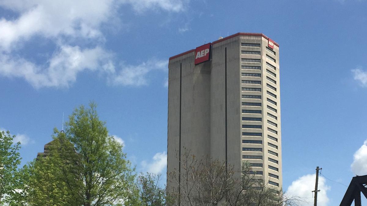 AEP says it wants to build 900 megawatts of wind and solar power