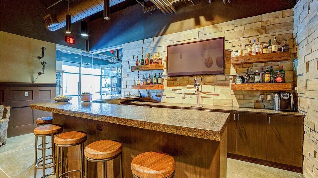 Men's salon/bar combo to open 1st metro Denver location Denver