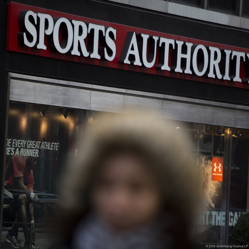 Modell's Sporting Goods Files for Bankruptcy, Closing All Stores - Bloomberg