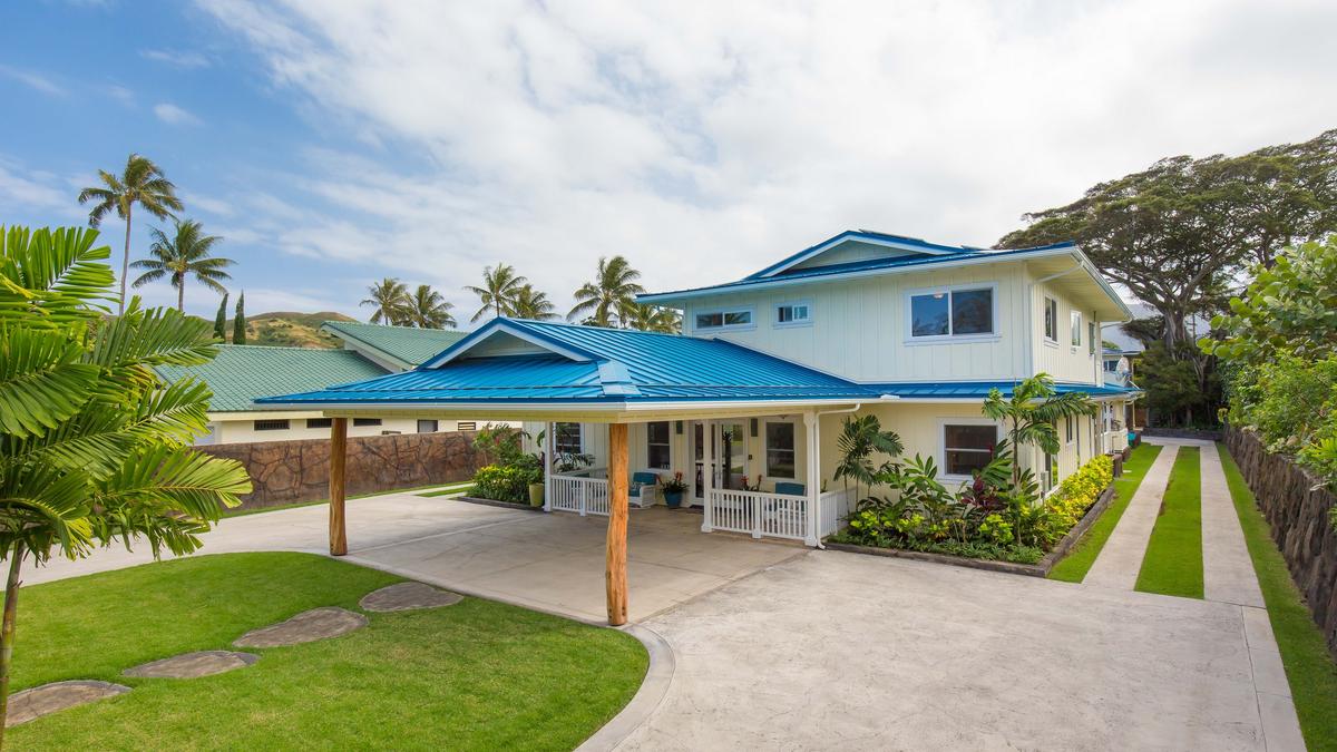 Sales of luxury homes and condominiums on Hawaii isle of Oahu rose 13