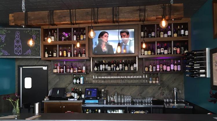 sommwinebar*750xx960-539-0-33.jpg