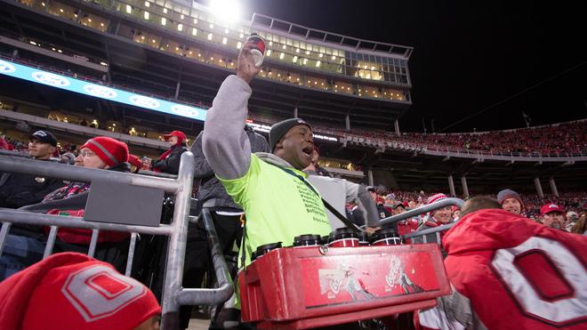 Study: Stadium beer vendors often serve the drunk and underaged