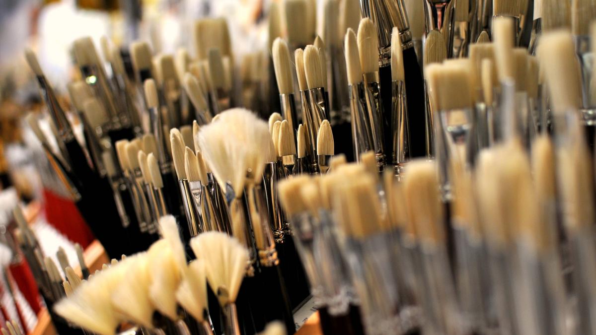 Online sales drive Blick Art Materials' brickandmortar storefront in