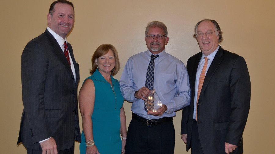 Titan Medical Manufacturing CEO Robert Kenyon honored by Bartlett Area