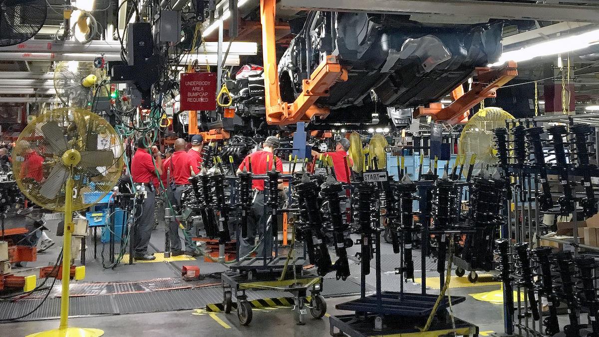 Nissan Plant Smyrna Tn >> Automotive Minute Nissan S 30 Year Commitment To U S Nissan Plant Smyrna Tn >> Automotive Minute Nissan S 30 Year Commitment To U S
