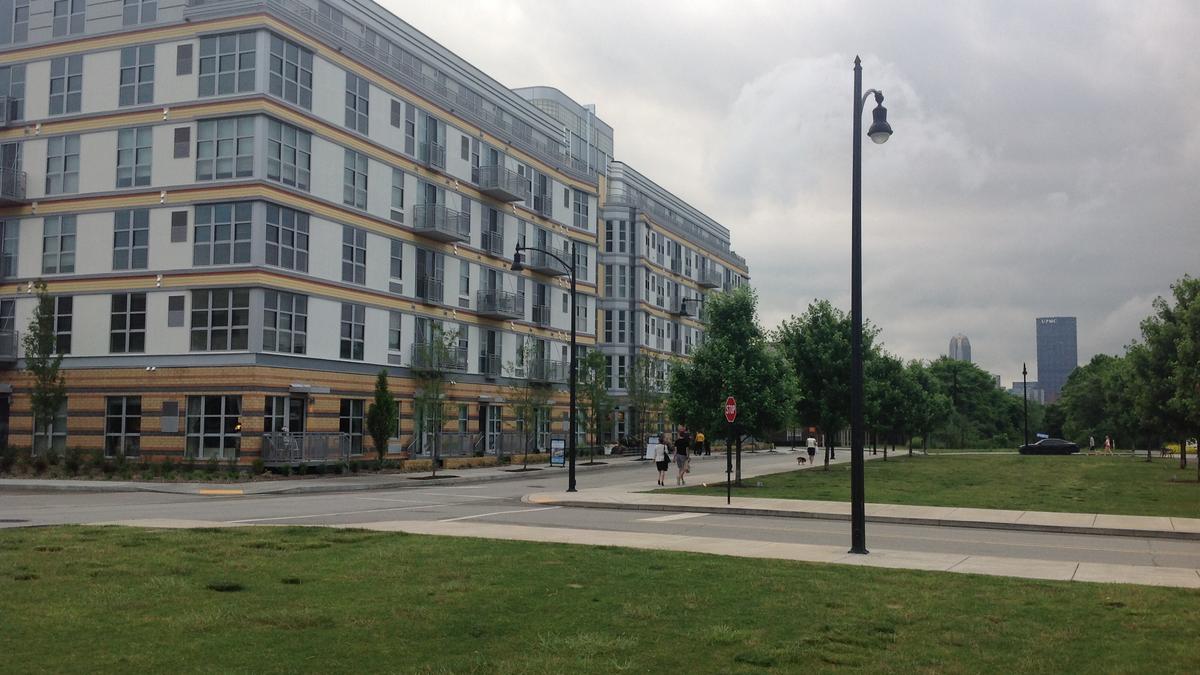 Brookfield makes record buy of SouthSide Works City Apartments