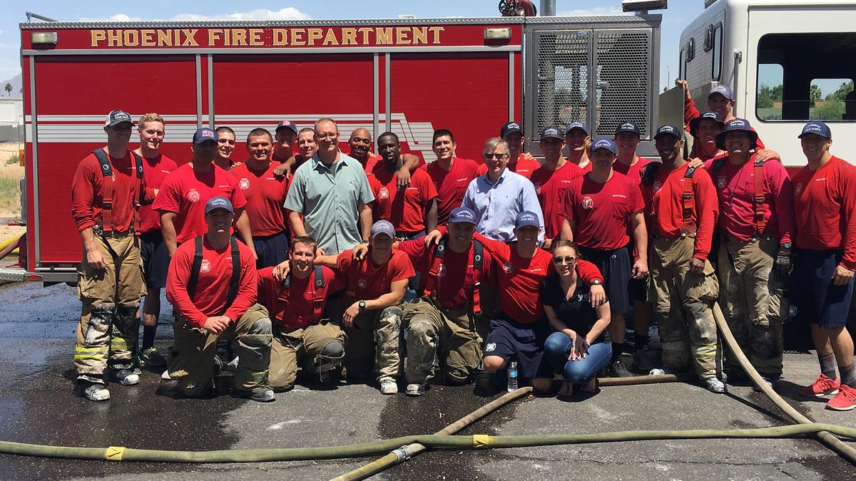 Firefighters in Phoenix use vacant building for training before ...